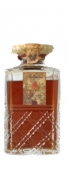 BALLANTINE'S  Blended  Scotch  Whisky 30 year ols - Bot.60's or early 70's 75cl 43% Crystal decanter