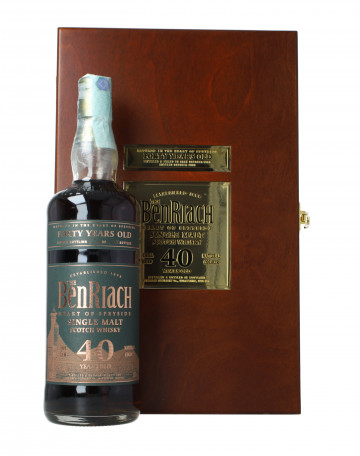 Benriach  Speyside  Scotch Whisky 40  years Old 70cl 50% OB- with Miniature