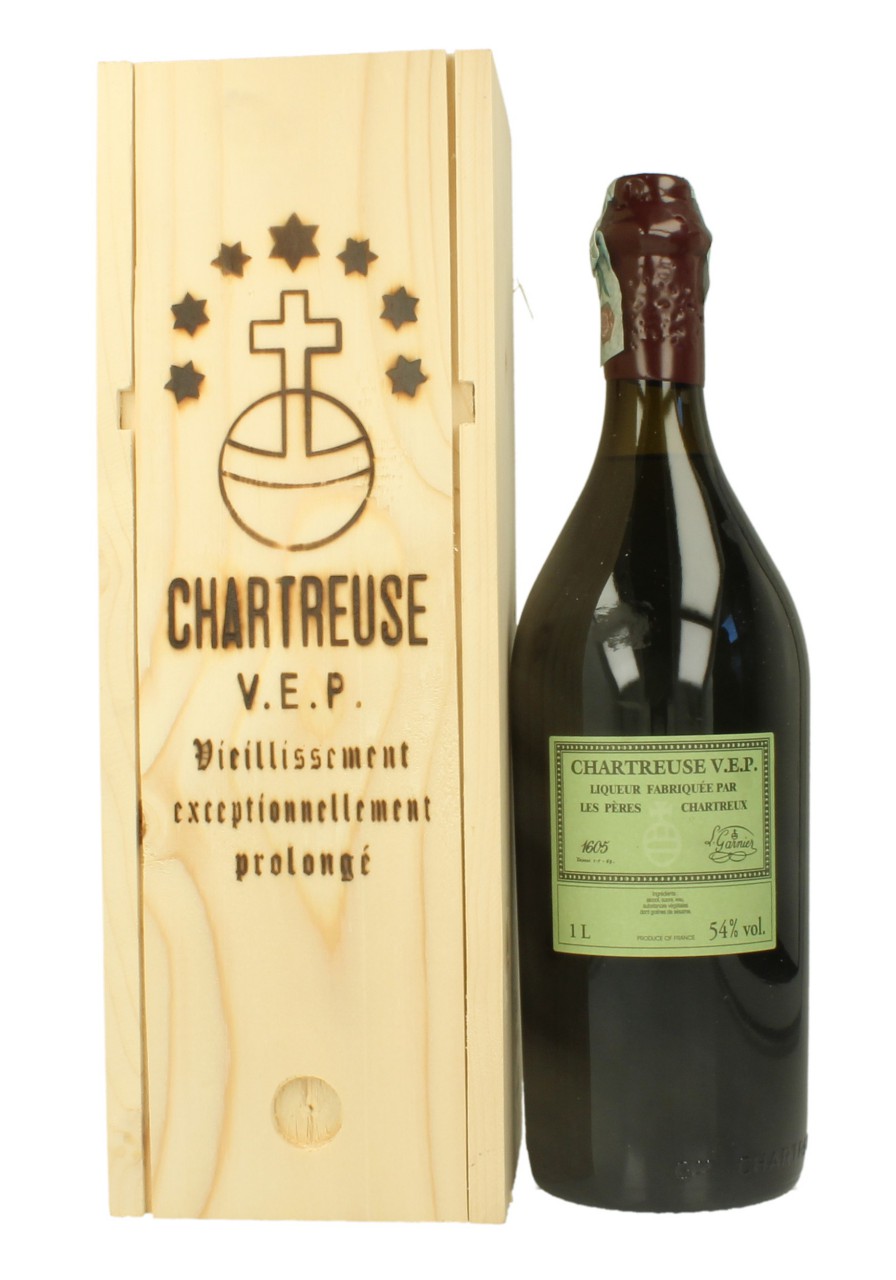 CHARTREUSE V.E.P. 100 CL 54 % WOOD BOX - Products - Whisky Antique