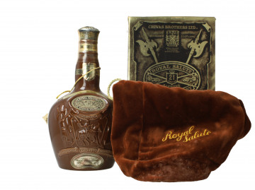 Chivas Regal  Royal Salute 21 year old Bot in The 90's 70cl 40% Brown ceramic