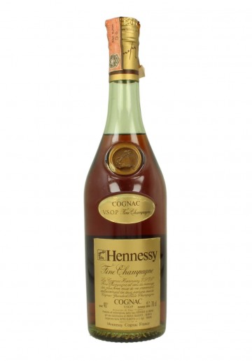 COGNAC HENNESSY  VSOP     70 CL 40 % OLD BOTTLE         