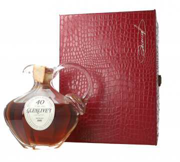 Glenlivet Speyside Scotch Whisky 40  year old 1948 75cl 40% George & J. G. Smith Crystal decanter