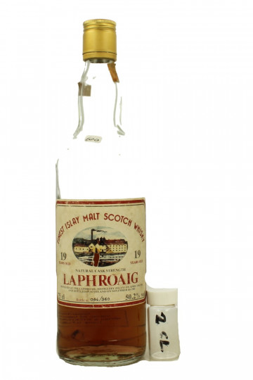 Laphroaig Intertrade     SAMPLE 19 Years Old 1966 2cl 50.2% Intertrade SAMPLE 2 CL AMAZING WHISKY  !!!! IS NOT A FULL BOTTLE BUT SAMPLE