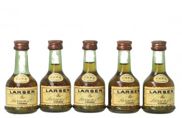 Lot old  Cognac Larsen miniature 1970  circa 20x4cl
