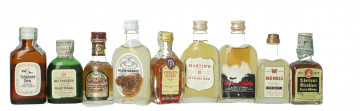 Lot old whisky miniature 1970  circa 24x5cl