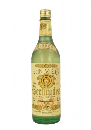 RON VIEJO BERMUDEZ   REPUBLICA DOMENICANA  75  CL 40 % VERY OLD BOTTLE