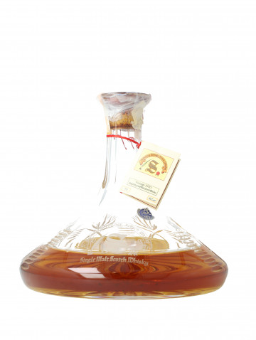 Single highland Malt Scotch Whisky 20 Years Old 1970 75cl 46% Signatory  -Prestonfield house Crystal decanter