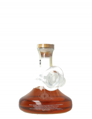 WHITE HORSE  Blended Scotch Whisky 1987 75cl 86 US Proof American Cup -Australia 1987